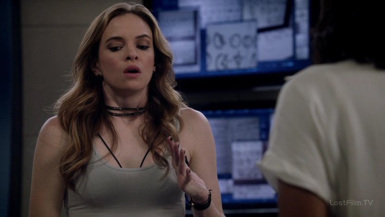 Кейтлин Сноу в Нижнем