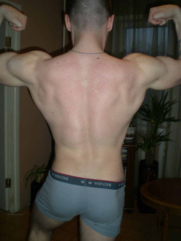 Гакаченгвя спина девушки