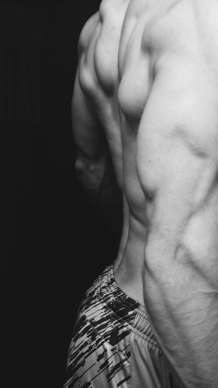 Широкая спина у девушек