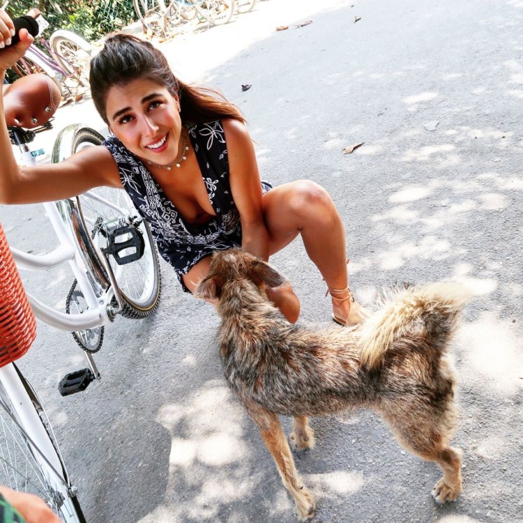 Даниэлла моне горячее