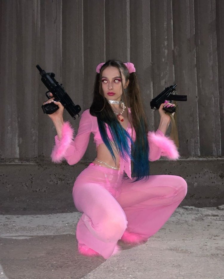 Мэйби Бэйби горячие