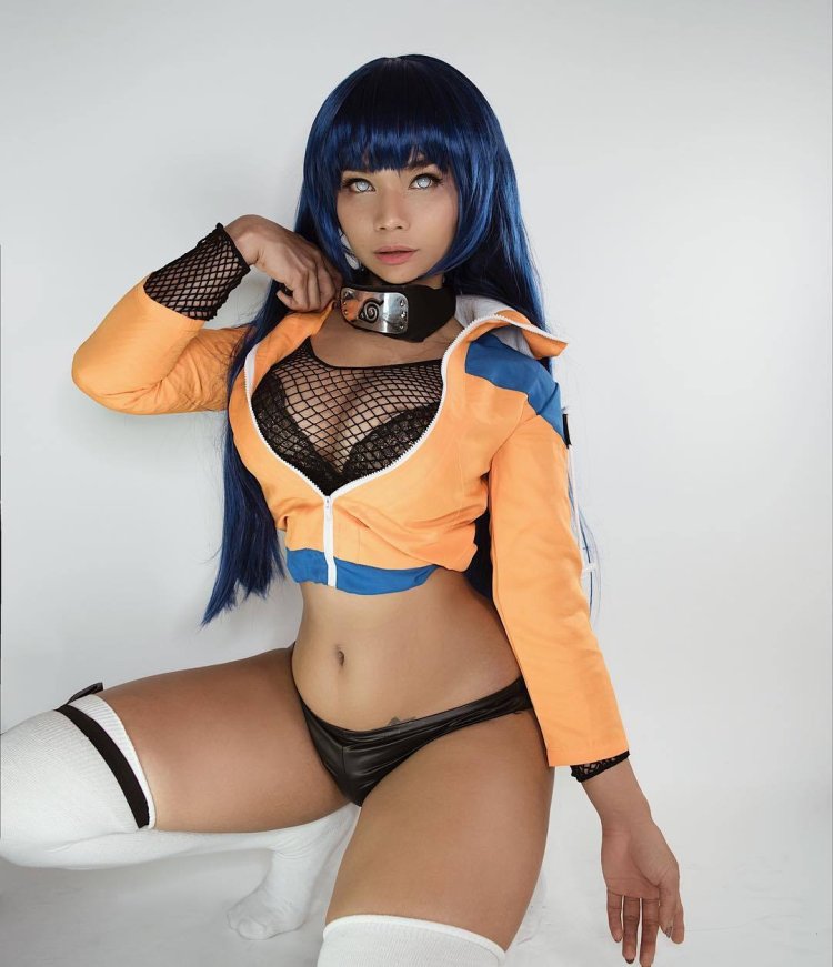 Usatame Cosplay Хината