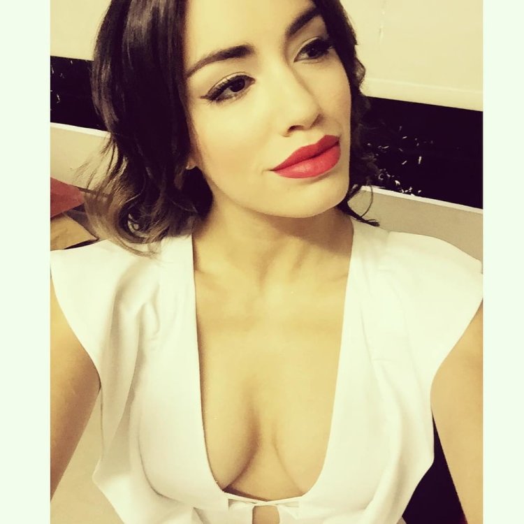 Лали Эргемлидзе в Нижнем белье