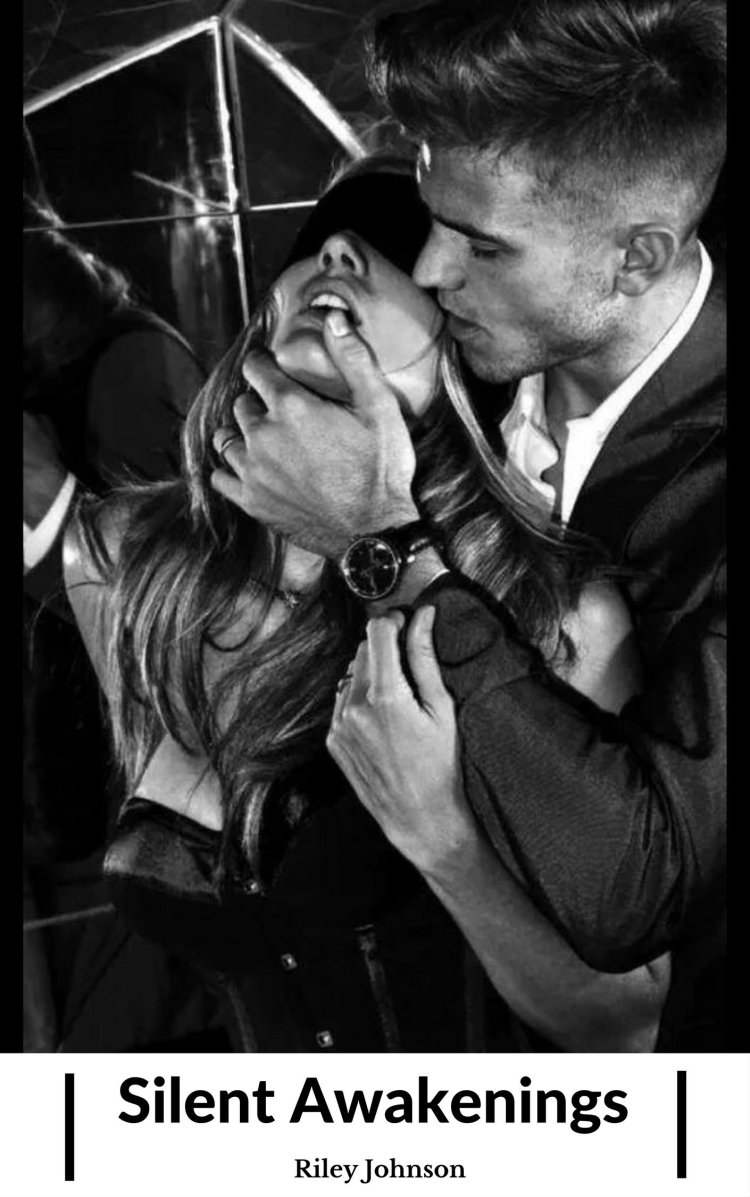 Женщина обнимает мужчину страстно