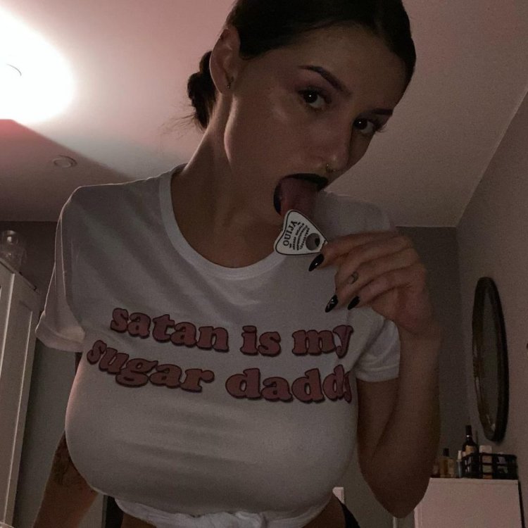 Рита Флорес онлифанс