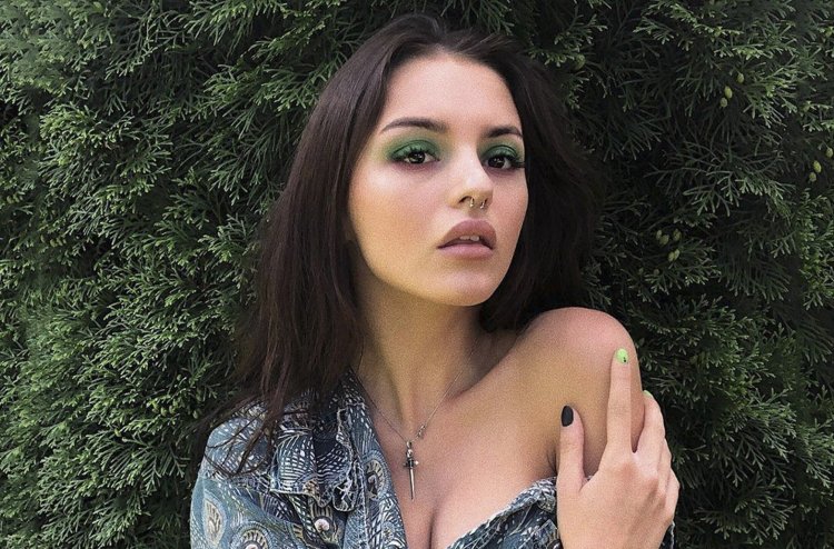 Катарина Флорес