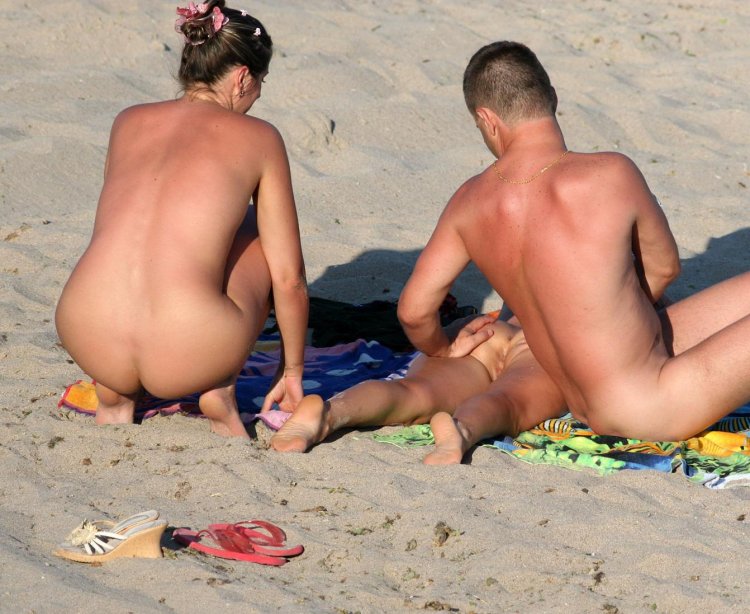 Свингеры на нудиском пляже