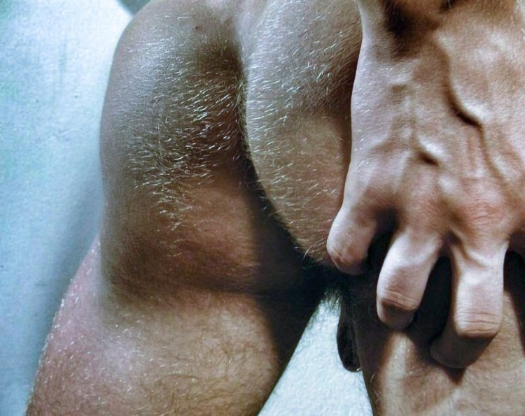 Волосатые мужские попки