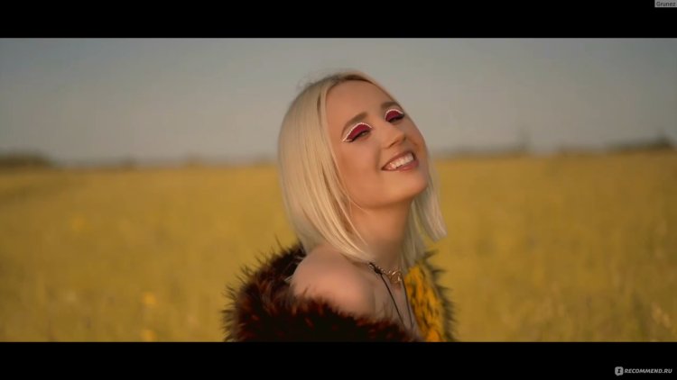 Моргенштерн и девушки в клипе