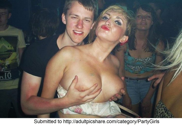 Голые парни на корпоративе