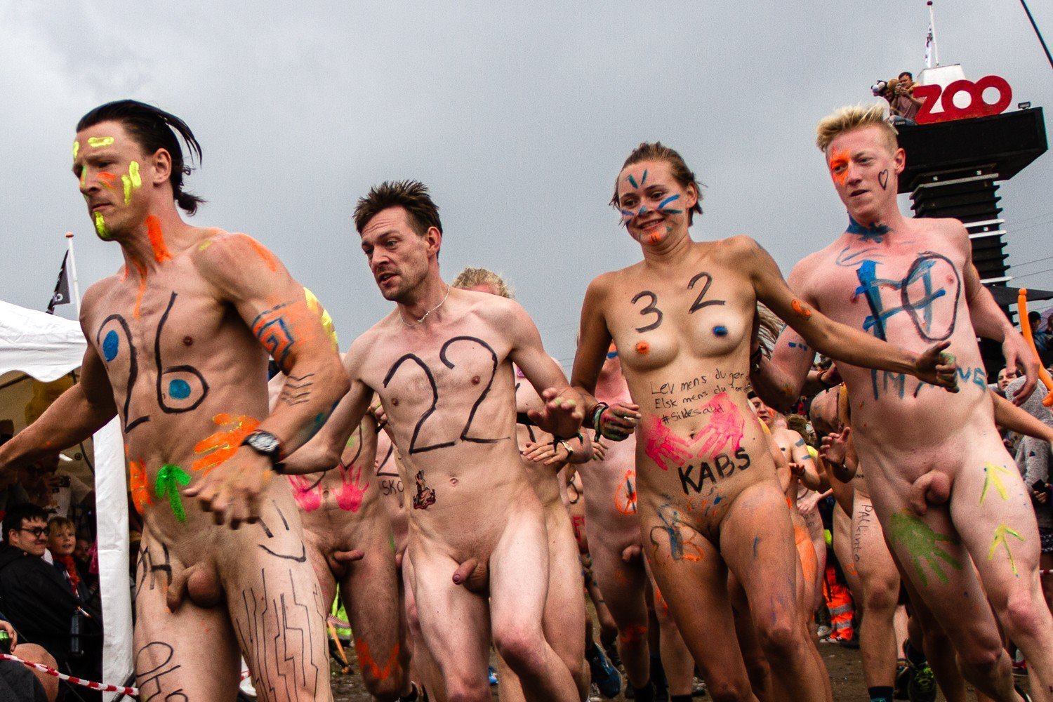 фестивали с голыми девками фото 17