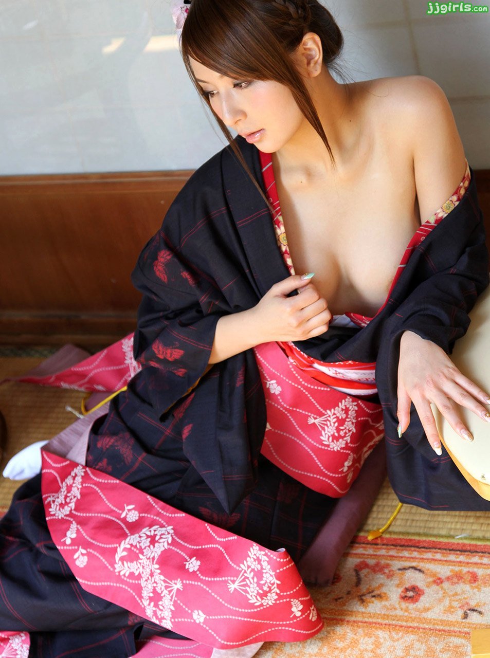 японская эротика в одежде фото 105