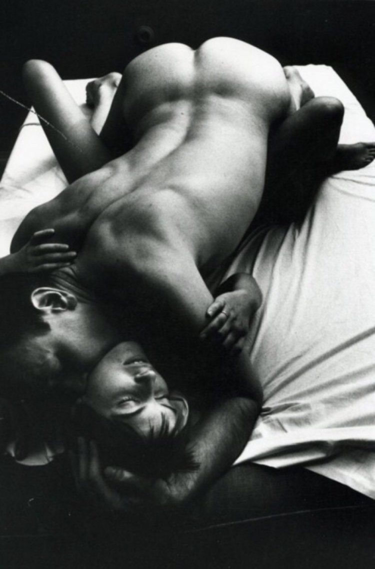 Страстные ласки в постели