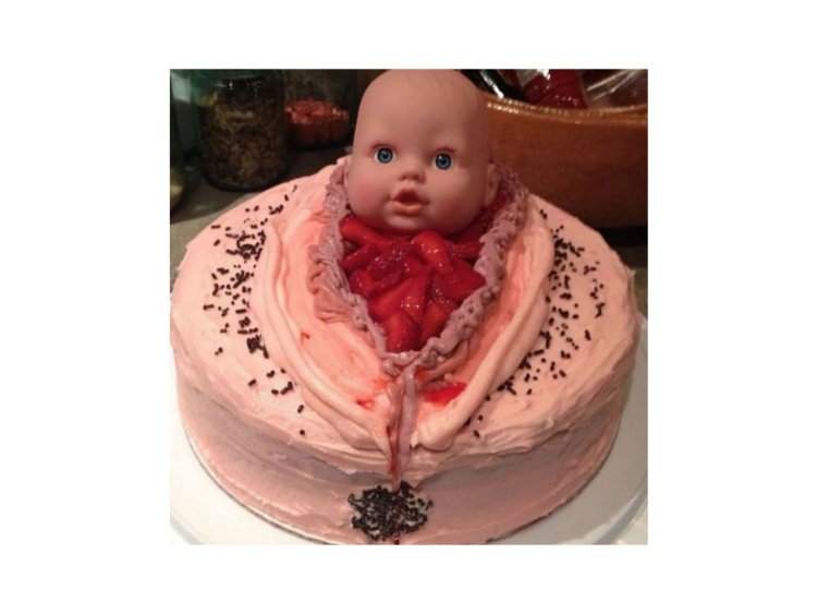 Торт в виде рождающегося ребенка