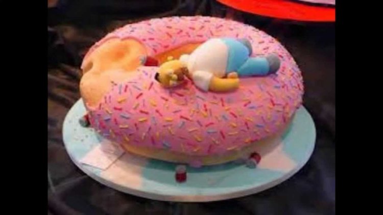 Торт в виде пончика
