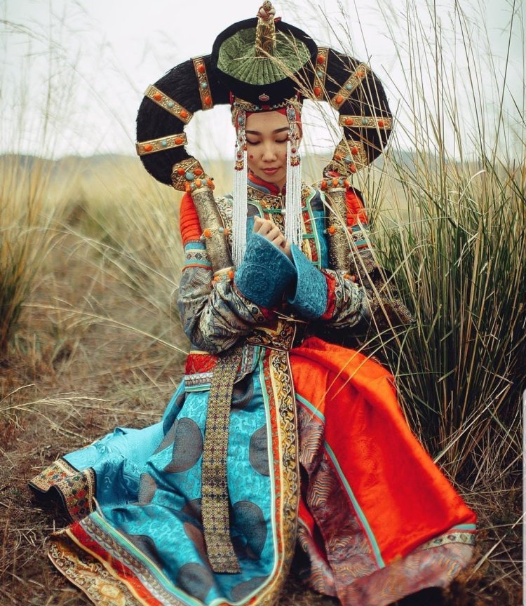 Арюна Жалсанова