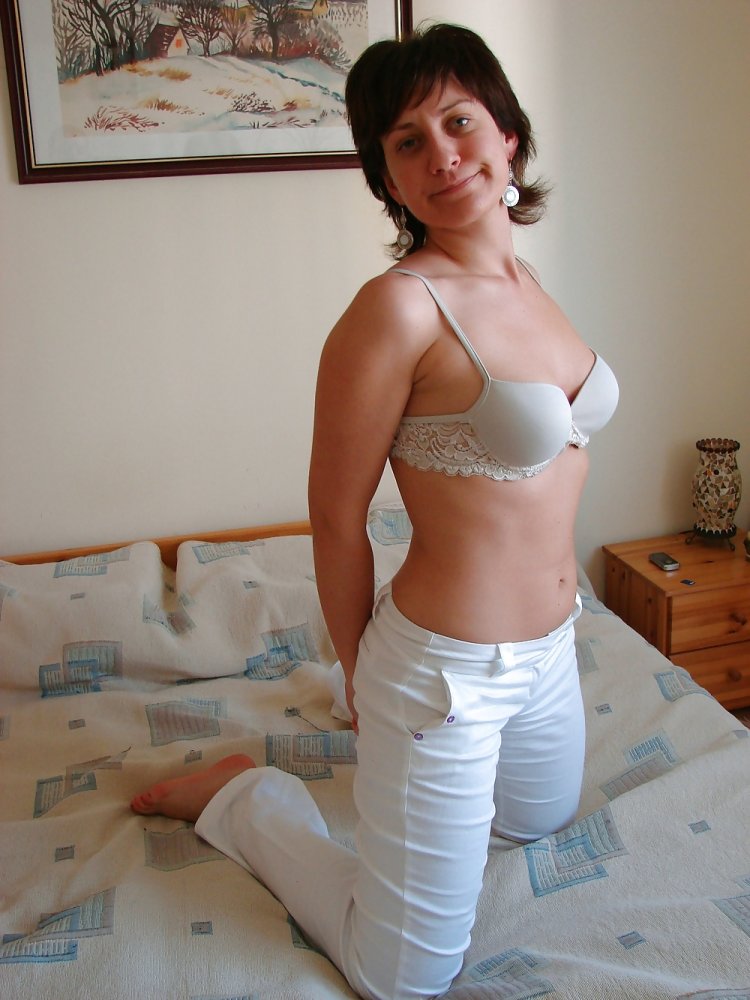 Женщина в лифчике частное