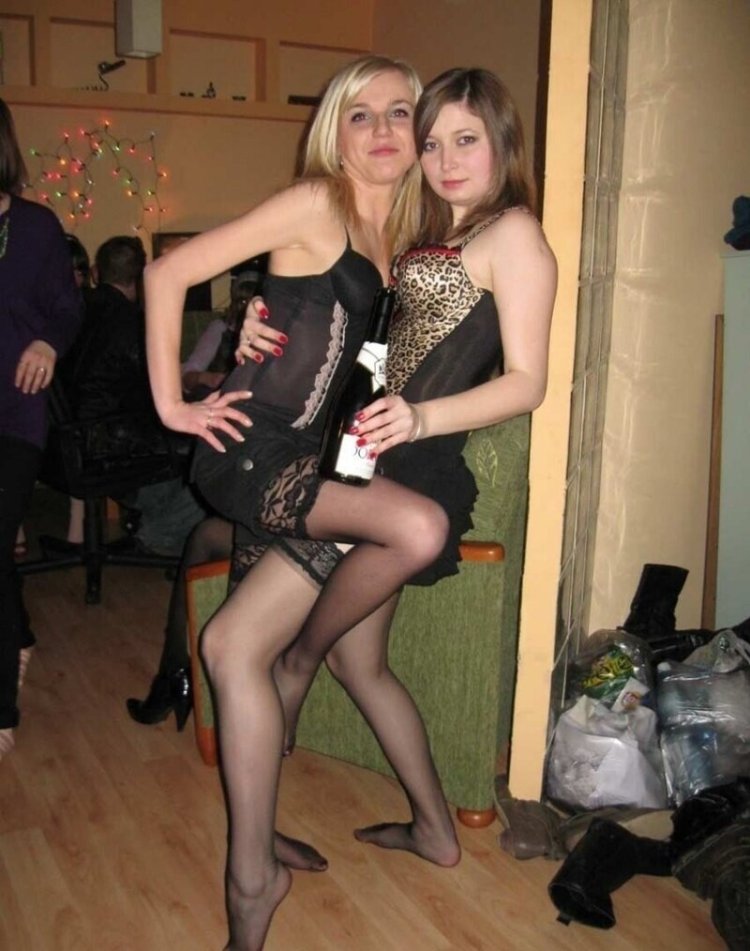 В чулках на корпоративе