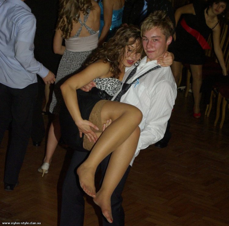 Под платьем на корпоративе