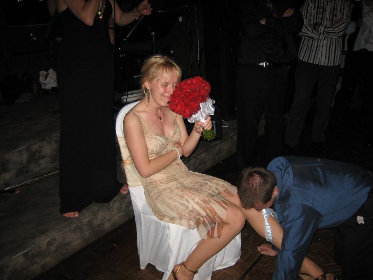 Пьяная невеста на свадьбе