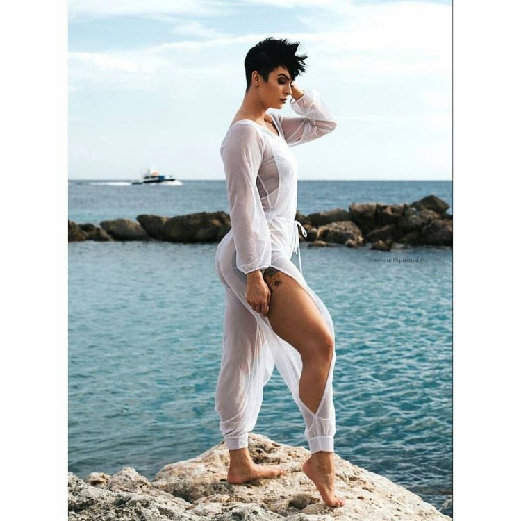 Захру Элис (Zahra Elise) +18 zxx