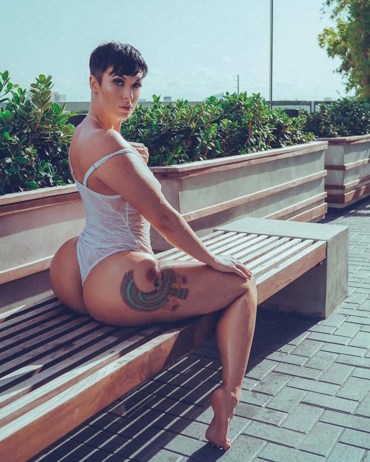 Захра Элис Биг асс