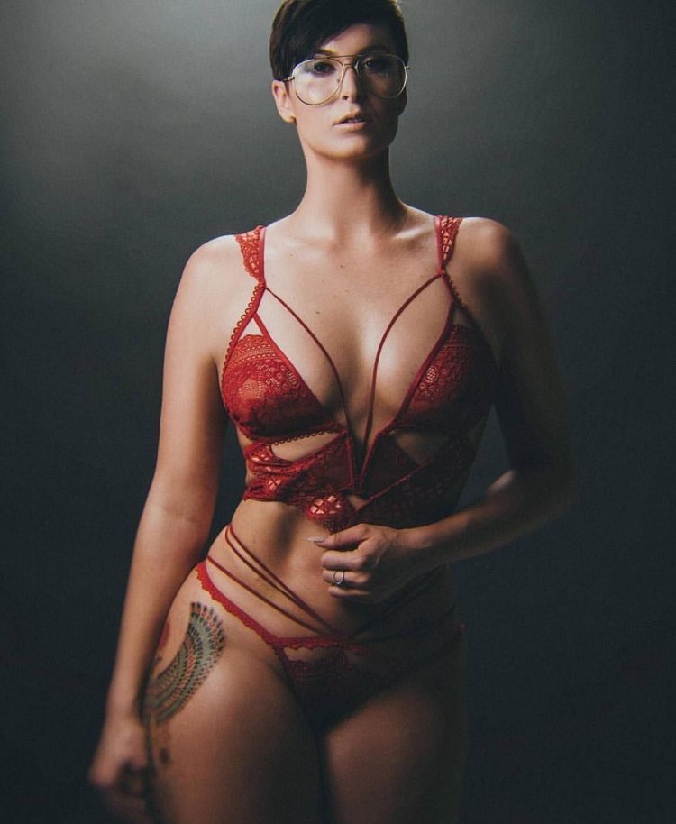 Захра Элис 2020