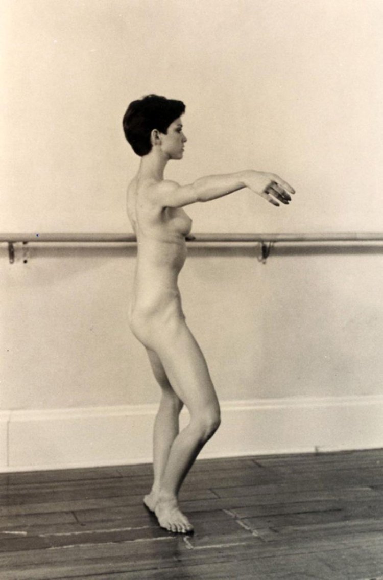 Мадонна певица голаяфото