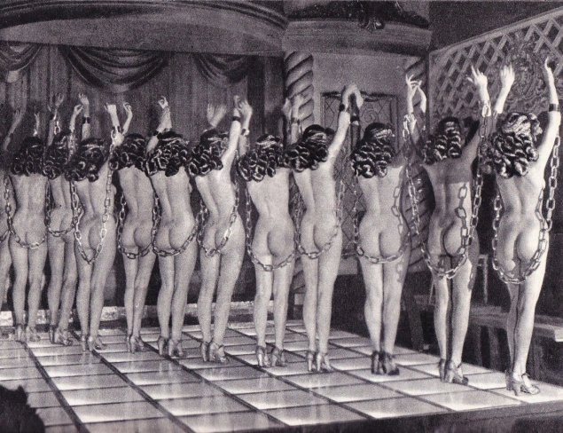 Кордебалет голые женщины
