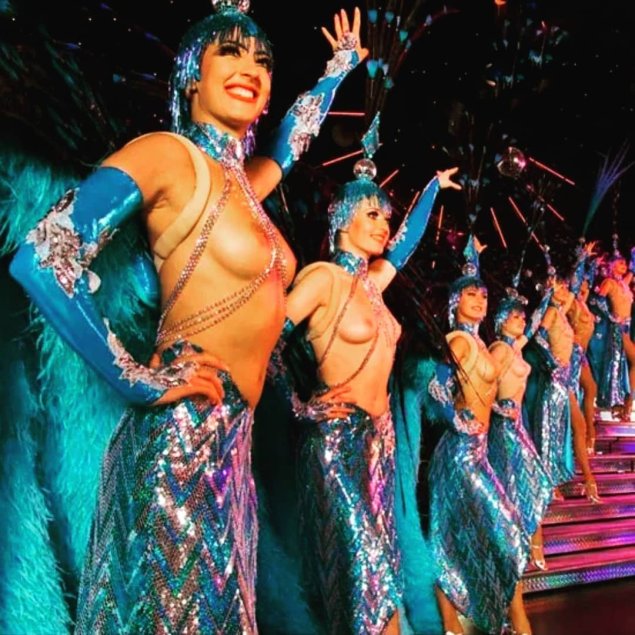 Стриптиз в кабаре «мулен руж»