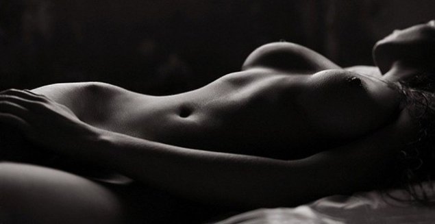 Голые женщины черно белое