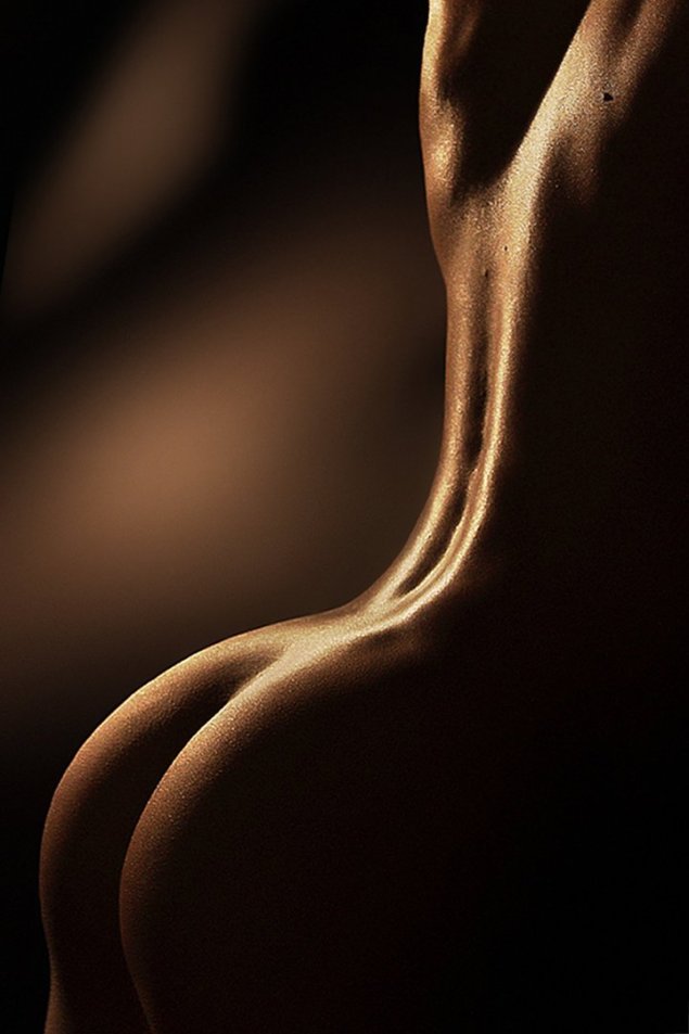 Красивые изгибы женского тела