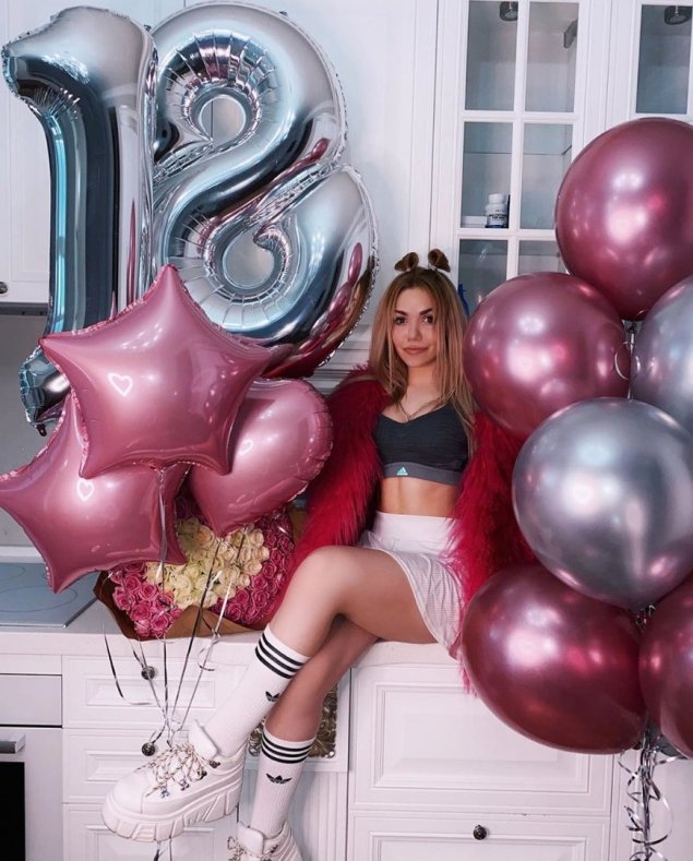 Катя адушкина день рождения