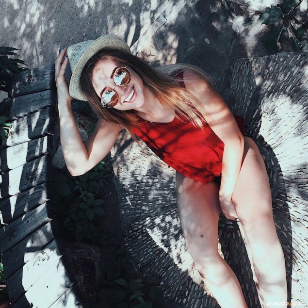 Девушка в очках