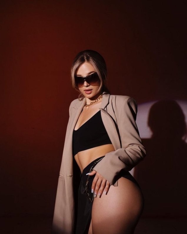 Аня покров горячее