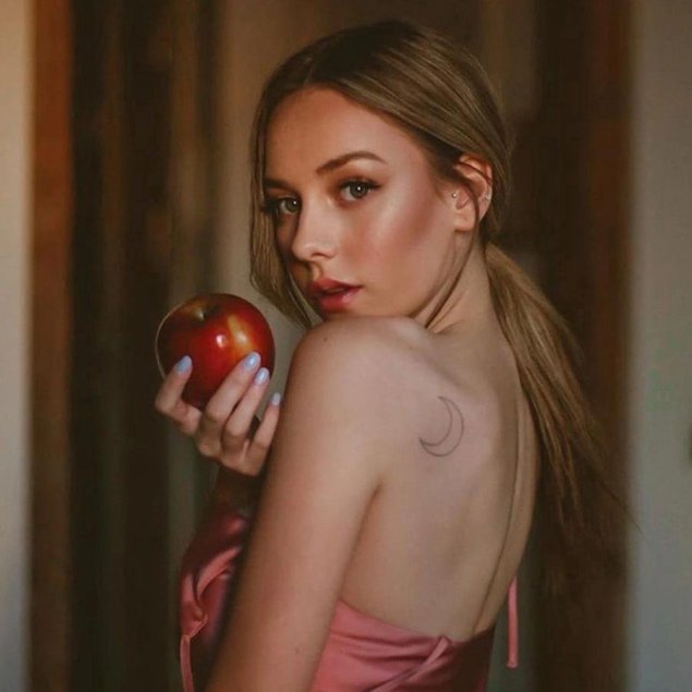 Эстер экспосито элита