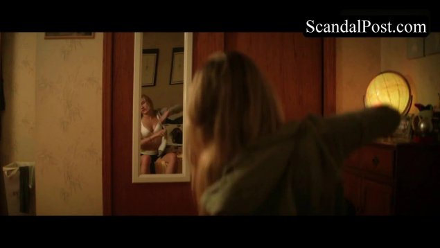 Обнаженная актриса