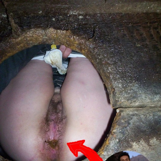 Какающие девушки в женском туалете