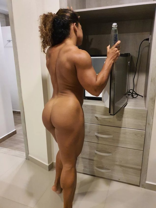 Девушки фитоняшки сочные ню