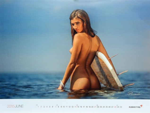 Фелисити Палмер серфингистка ню