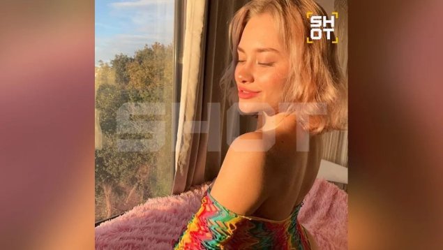 Девушка блондинка