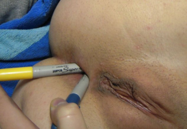 Шариковая ручка в киске