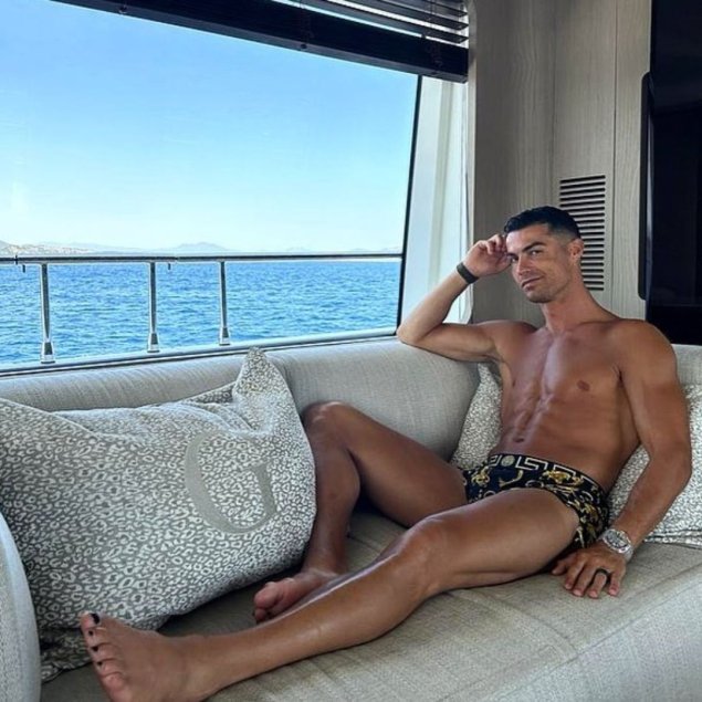 Криштиану роналду торс