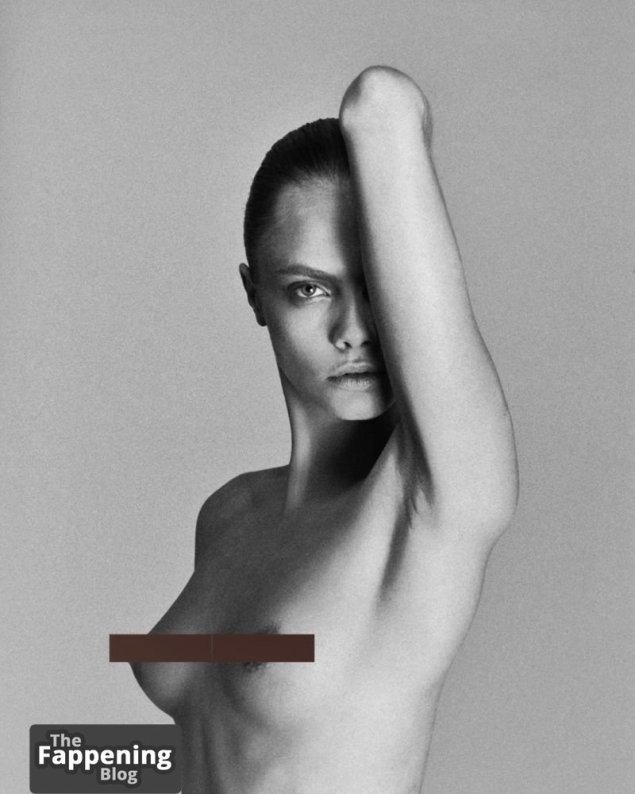 Cara Delevingne топлесс