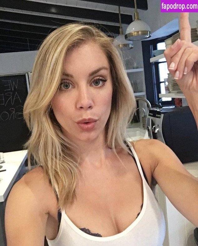 Дженнифер холлэнд миротворец