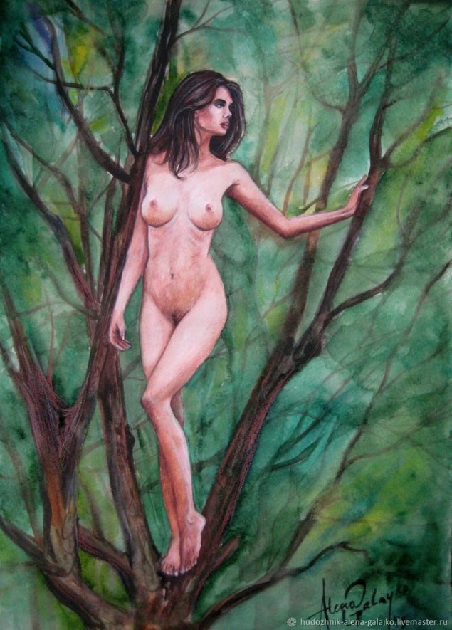 Показала киску на природе