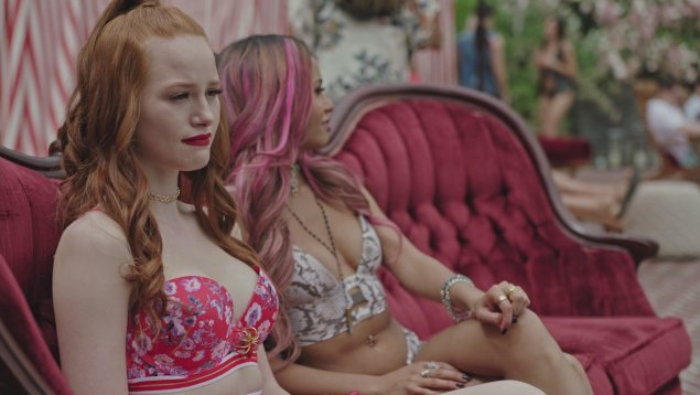 Шерил Ривердейл в Нижнем белье