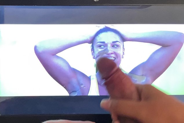 Эротика брюнетка