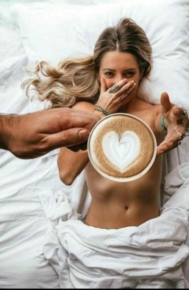 Кофе в постель девушке