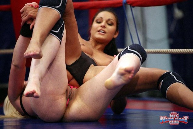 Эротические моменты в женском спорте